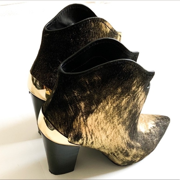 Sigerson Morrison Gold / Black Western
Short Boot 8.5 - Picture 2 of 15